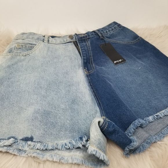 NWT. NASTY GAL SZ 10. HIGH RISE FACTORY CUTOFFS - Picture 16 of 16